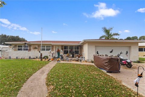 Villa ou maison à vendre à Pembroke Pines, Floride: 4 chambres, 166.85 m2 № 1421747 - photo 3