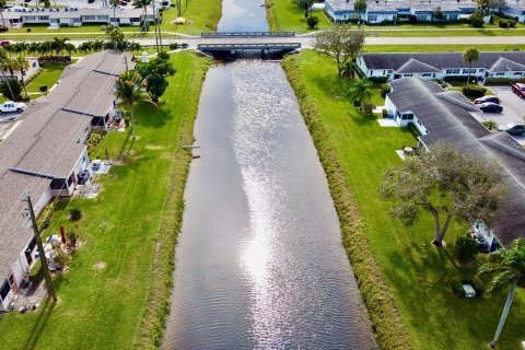 Villa ou maison à vendre à West Palm Beach, Floride: 2 chambres, 84.54 m2 № 994156 - photo 29