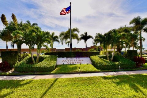 Villa ou maison à vendre à West Palm Beach, Floride: 2 chambres, 84.54 m2 № 994156 - photo 16