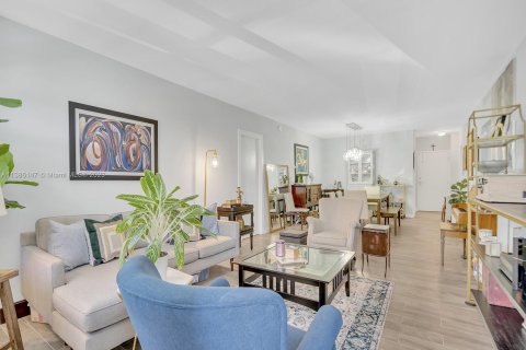 Condominio en venta en Coral Gables, Florida, 2 dormitorios, 136.57 m2 № 502501 - foto 4