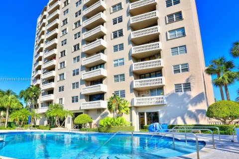 Condominio en venta en Coral Gables, Florida, 2 dormitorios, 136.57 m2 № 502501 - foto 19