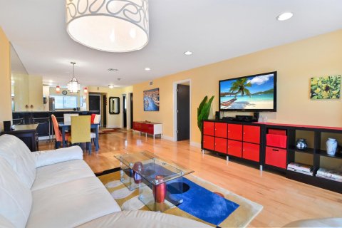 Copropriété à vendre à South Palm Beach, Floride: 2 chambres, 104.14 m2 № 984291 - photo 13