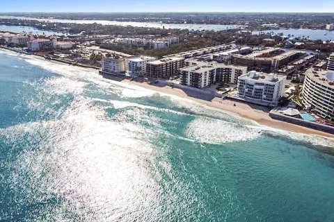 Condo in South Palm Beach, Florida, 2 bedrooms  № 984291 - photo 22