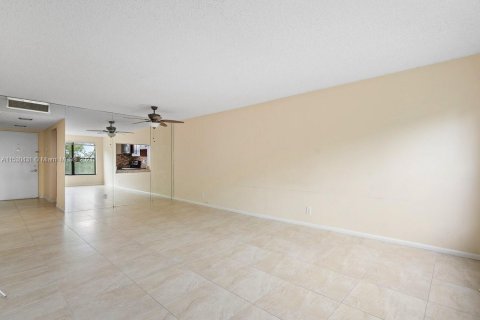 Condominio en venta en Pompano Beach, Florida, 1 dormitorio, 75.25 m2 № 1000008 - foto 10