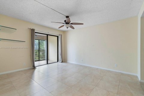 Condominio en venta en Pompano Beach, Florida, 1 dormitorio, 75.25 m2 № 1000008 - foto 15