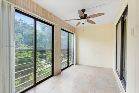 Condominio en venta en Pompano Beach, Florida, 1 dormitorio, 75.25 m2 № 1000008 - foto 19