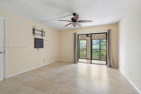 Condominio en venta en Pompano Beach, Florida, 1 dormitorio, 75.25 m2 № 1000008 - foto 16