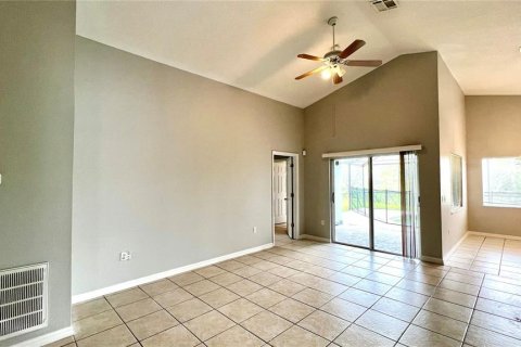 Casa en venta en Davenport, Florida, 4 dormitorios, 131.36 m2 № 1262429 - foto 8