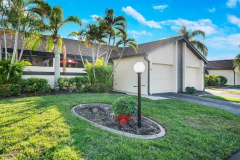 Villa ou maison à vendre à Punta Gorda, Floride: 2 chambres, 109.9 m2 № 875646 - photo 1