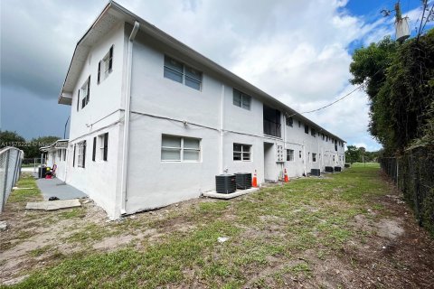 Immobilier commercial à vendre à St. Lucie, Floride № 1140857 - photo 5