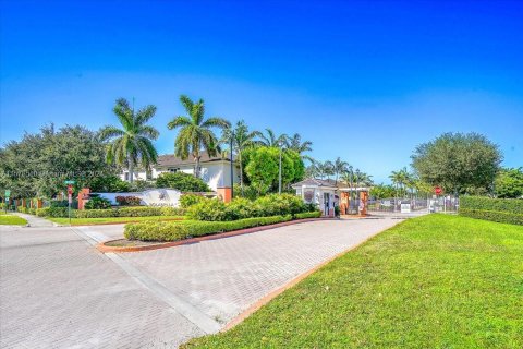 Copropriété à vendre à Miami Gardens, Floride: 2 chambres, 105.91 m2 № 1153440 - photo 2