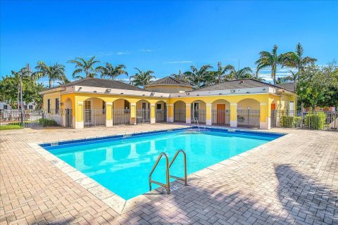 Copropriété à vendre à Miami Gardens, Floride: 2 chambres, 105.91 m2 № 1153440 - photo 8