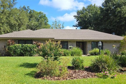 Villa ou maison à vendre à Auburndale, Floride: 4 chambres, 199.93 m2 № 1347280 - photo 1