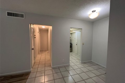 Copropriété à vendre à Fort Lauderdale, Floride: 2 chambres, 93.65 m2 № 929906 - photo 2