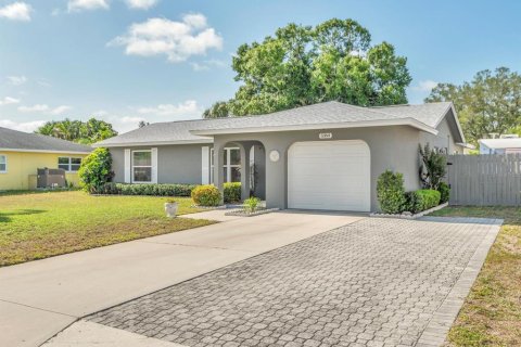 Villa ou maison à vendre à Sarasota, Floride: 3 chambres, 154.31 m2 № 1349358 - photo 2