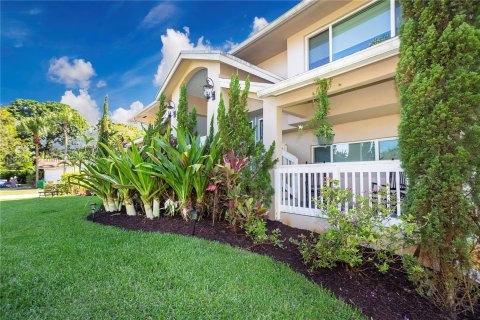 House in Davie, Florida 5 bedrooms, 310.76 sq.m. № 1221937 - photo 3