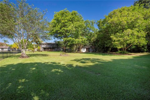 Villa ou maison à vendre à Davie, Floride: 5 chambres, 310.76 m2 № 1221937 - photo 28