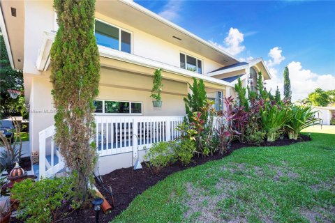 Villa ou maison à vendre à Davie, Floride: 5 chambres, 310.76 m2 № 1221937 - photo 2