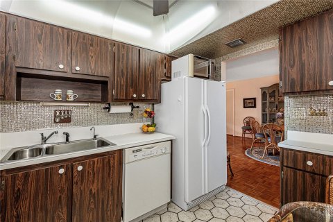 Condominio en venta en Pembroke Pines, Florida, 2 dormitorios, 120.31 m2 № 888207 - foto 7