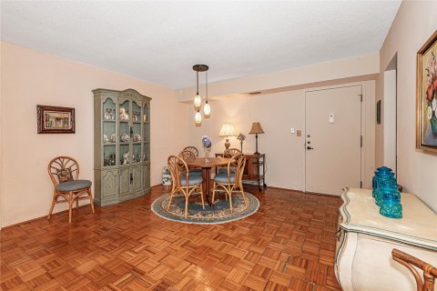 Condominio en venta en Pembroke Pines, Florida, 2 dormitorios, 120.31 m2 № 888207 - foto 13
