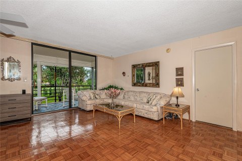 Condominio en venta en Pembroke Pines, Florida, 2 dormitorios, 120.31 m2 № 888207 - foto 21