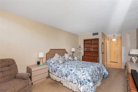 Condo in Pembroke Pines, Florida, 2 bedrooms  № 888207 - photo 5