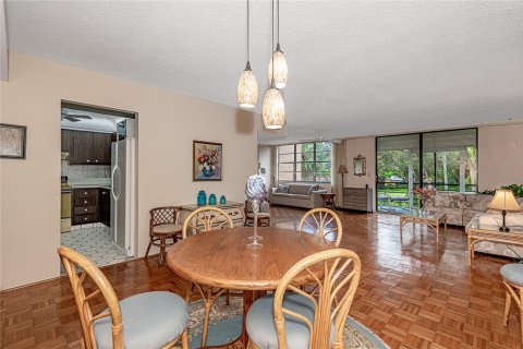 Condominio en venta en Pembroke Pines, Florida, 2 dormitorios, 120.31 m2 № 888207 - foto 24