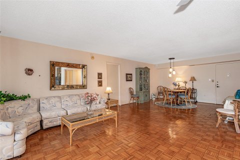 Condominio en venta en Pembroke Pines, Florida, 2 dormitorios, 120.31 m2 № 888207 - foto 20