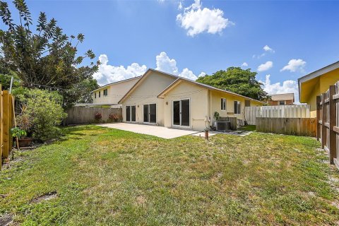 Villa ou maison à vendre à Pembroke Pines, Floride: 3 chambres, 143.63 m2 № 1223278 - photo 5