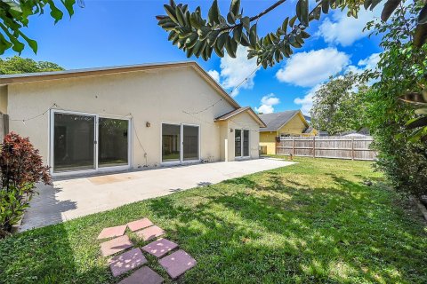 Villa ou maison à vendre à Pembroke Pines, Floride: 3 chambres, 143.63 m2 № 1223278 - photo 6