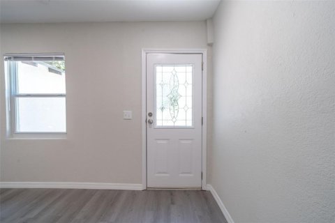 House in Tampa, Florida 3 bedrooms, 123.37 sq.m. № 1301007 - photo 11