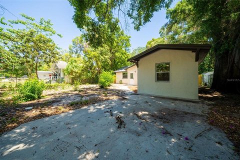 House in Tampa, Florida 3 bedrooms, 123.37 sq.m. № 1301007 - photo 24