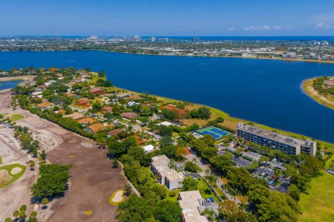 Villa ou maison à vendre à West Palm Beach, Floride: 3 chambres, 248.33 m2 № 1146208 - photo 5