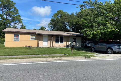 Villa ou maison à vendre à Deltona, Floride: 4 chambres, 97.83 m2 № 1349681 - photo 2