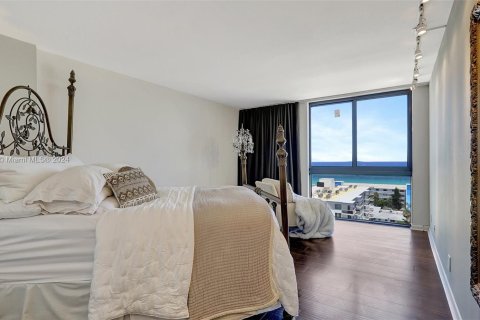 Copropriété à vendre à Hollywood, Floride: 2 chambres, 116.5 m2 № 1189288 - photo 13