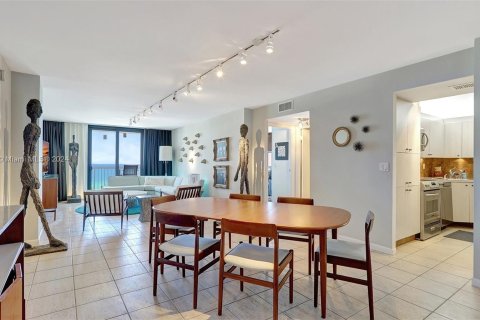 Condominio en venta en Hollywood, Florida, 2 dormitorios, 116.5 m2 № 1189288 - foto 9