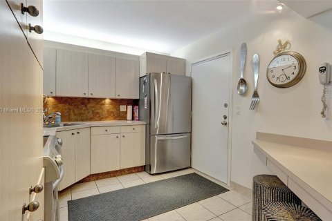 Condominio en venta en Hollywood, Florida, 2 dormitorios, 116.5 m2 № 1189288 - foto 11