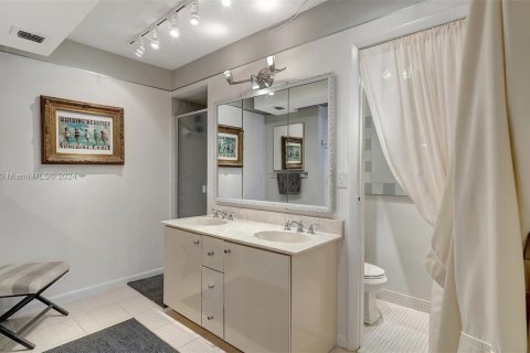 Copropriété à vendre à Hollywood, Floride: 2 chambres, 116.5 m2 № 1189288 - photo 16