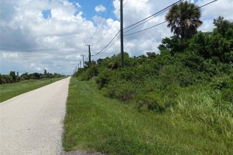 Propiedad comercial en venta en Port Charlotte, Florida, 86.21 m2 № 1276531 - foto 3