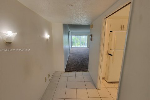 Copropriété à vendre à Pompano Beach, Floride: 1 chambre, 83.61 m2 № 1288887 - photo 2