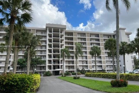 Copropriété à vendre à Pompano Beach, Floride: 1 chambre, 83.61 m2 № 1288887 - photo 1