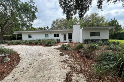 House in Miami, Florida 3 bedrooms, 169.64 sq.m. № 1288931 - photo 1