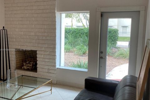 Casa en venta en Miami, Florida, 3 dormitorios, 169.64 m2 № 1288931 - foto 14