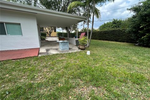 House in Miami, Florida 3 bedrooms, 169.64 sq.m. № 1288931 - photo 5