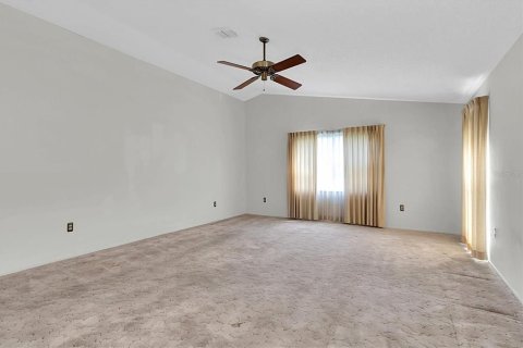 Condo in New Port Richey, Florida, 2 bedrooms  № 1339261 - photo 4