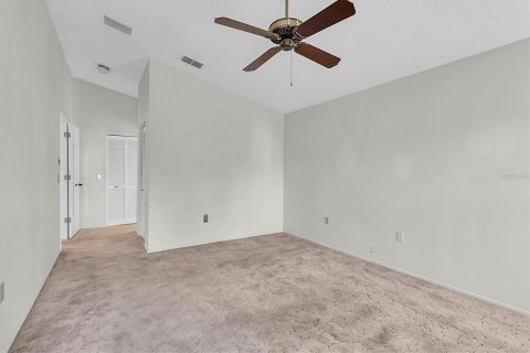 Condo in New Port Richey, Florida, 2 bedrooms  № 1339261 - photo 15