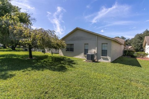 Condo in New Port Richey, Florida, 2 bedrooms  № 1339261 - photo 27