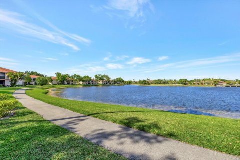 Condominio en venta en Coconut Creek, Florida, 2 dormitorios, 90.86 m2 № 1129179 - foto 2