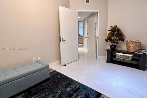 Condo in North Miami Beach, Florida, 3 bedrooms  № 1345075 - photo 6