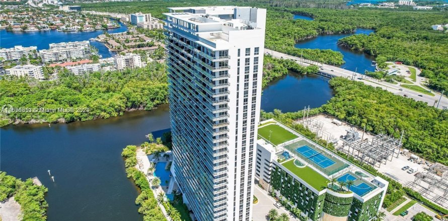 Condo à North Miami Beach, Floride, 3 chambres  № 1345075